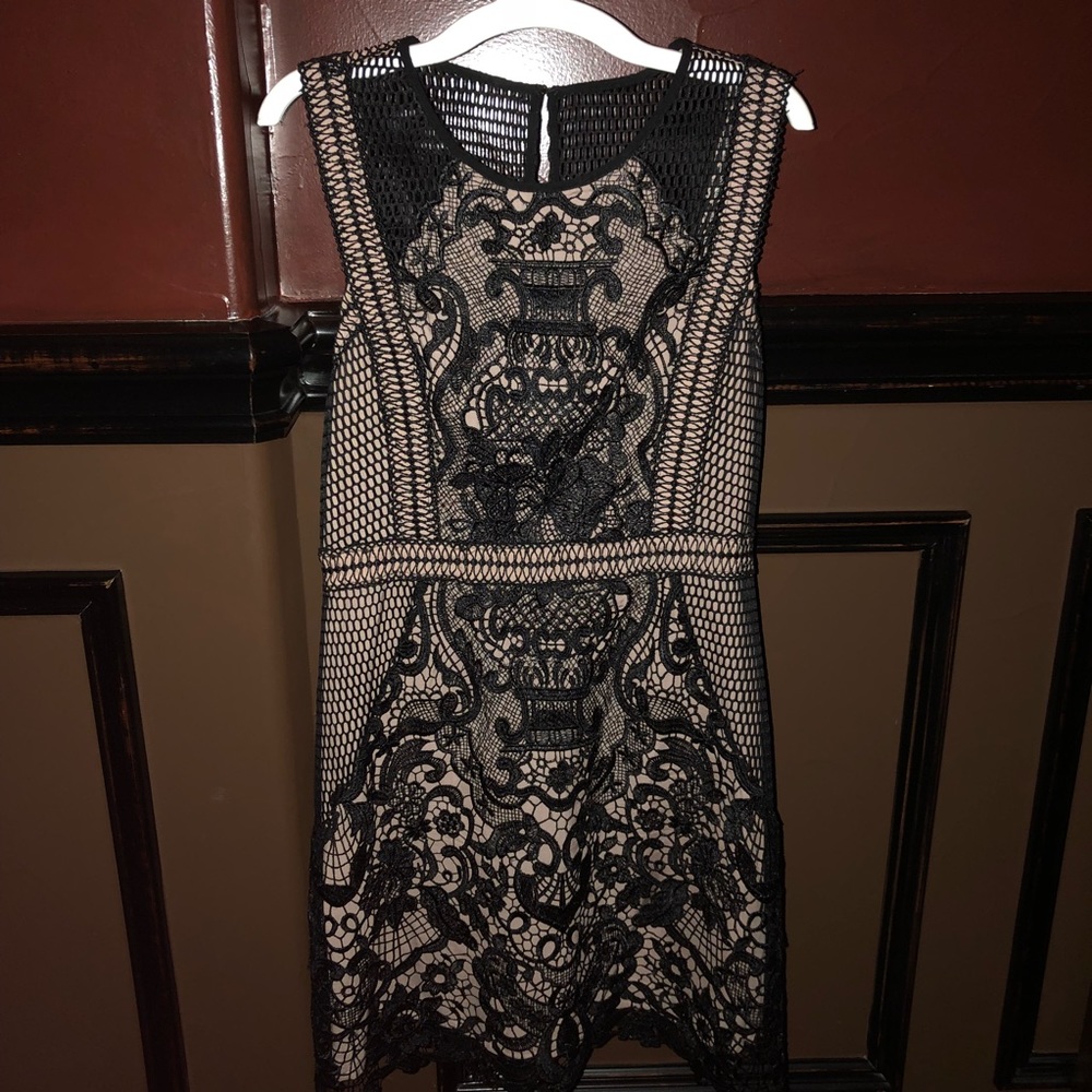 Ark & Co Black/Nude Lace Semiformal Dress